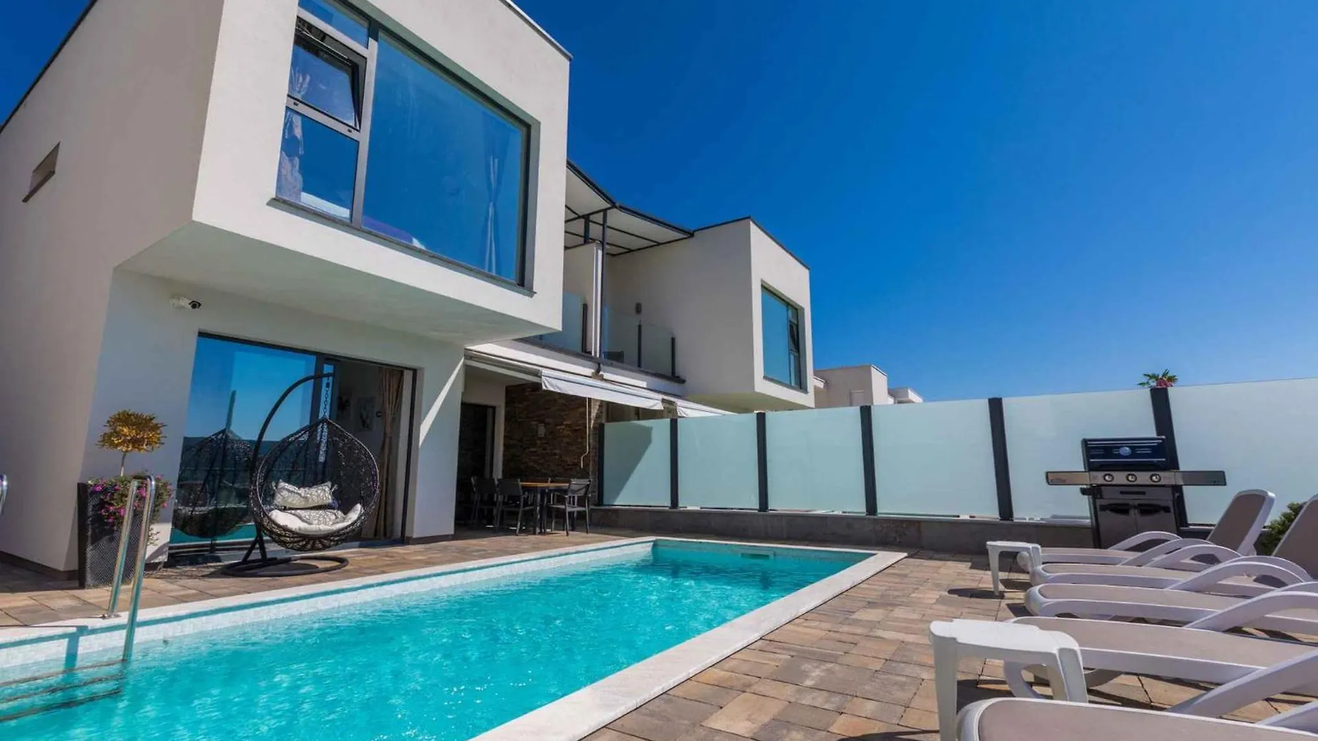 Holiday Homes In Kostelj 5424 Antovo